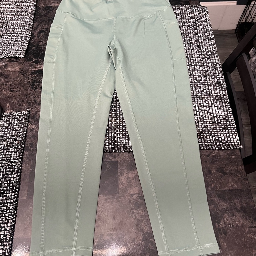 Beverley Hills polo club mint green leggings with pockets